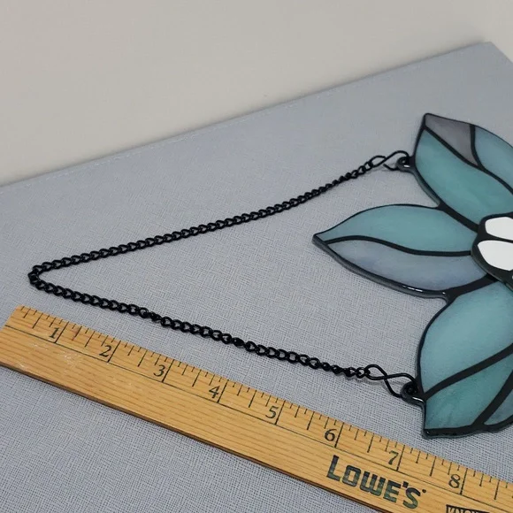 Stained Glass Flower Shape with Chain for Hanging - Picture 10 of 10